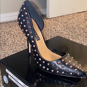 Pointed heels